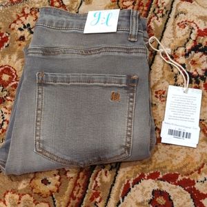 2/40 NWT Grey distressed jeans